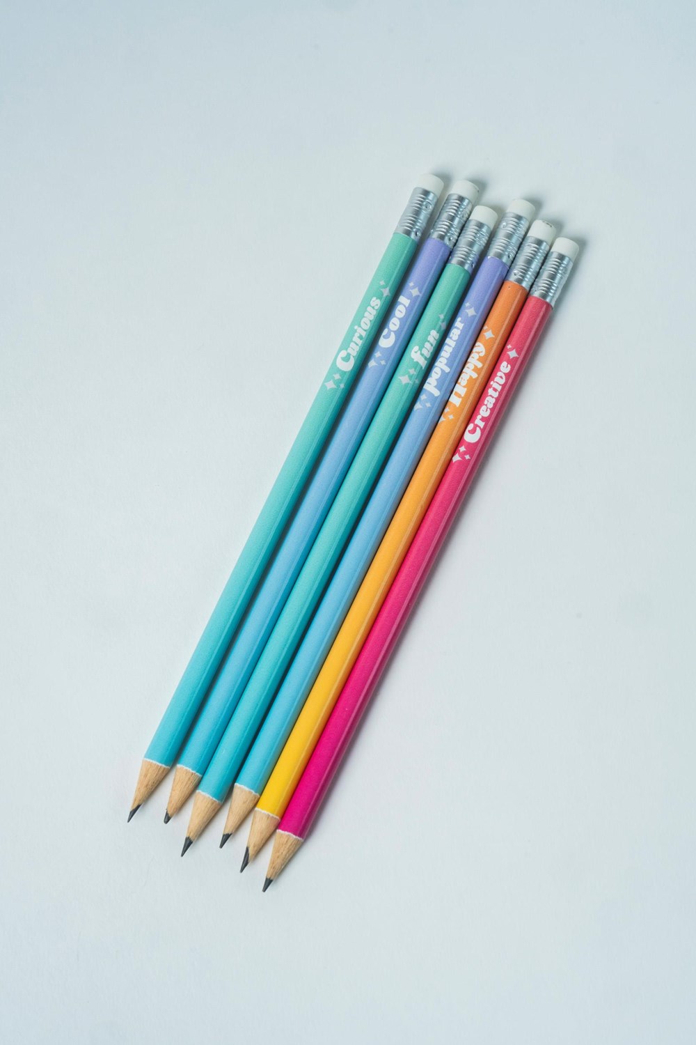 LOT DE 6 CRAYONS A PAPIER S&#39;COOL AND CO -